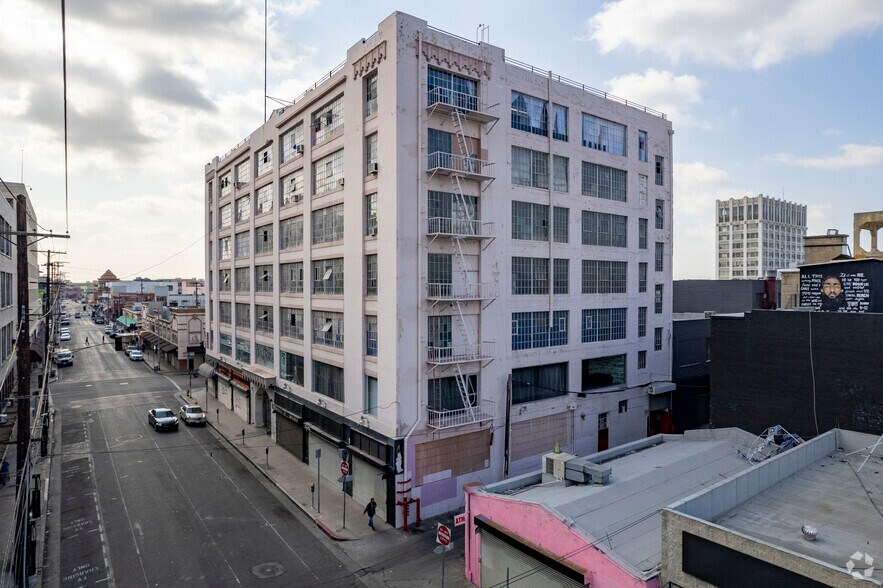 More Photos Of 214-228 E 11th St, Los Angeles Loft Creative Space For Lease