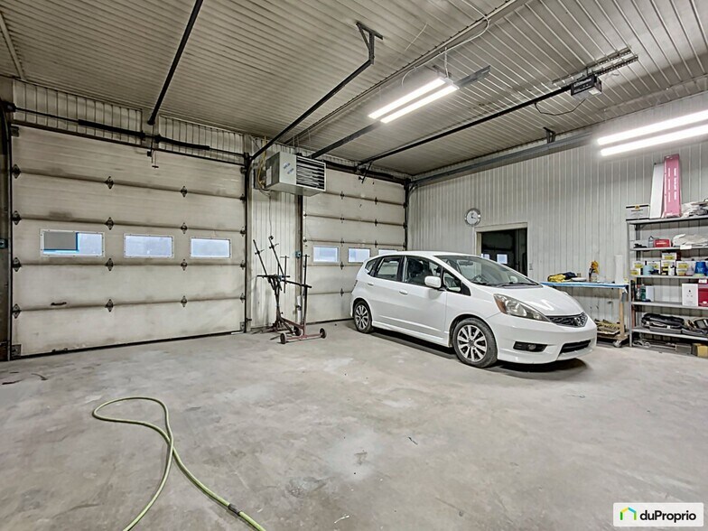 More Photos Of 30 Rte 122, Sainte-clotilde-de-horton Industrial For Sale