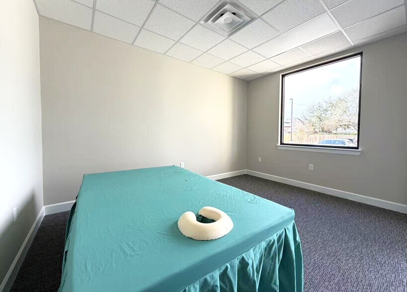 More Photos Of 28111 S Firethorne Rd, Katy Medical For Lease