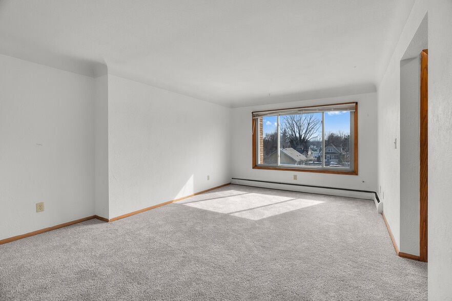 More Photos Of 1010 Lafond Ave, Saint Paul Apartments For Sale