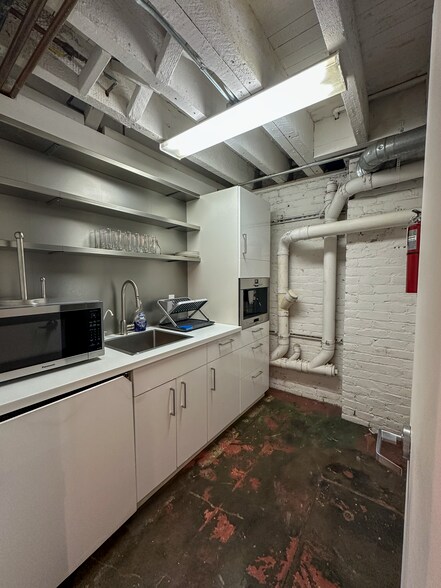 More Photos Of 448 Linden St, San Francisco Office Residential For Lease