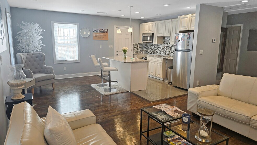 More Photos Of 1711 Candler Rd, Decatur Office Residential For Sale