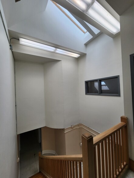 More Photos Of 303 Gunderman Rd, Spencer Manufacturing For Sale