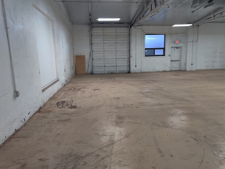 More Photos Of 746 Chester Pike, Prospect Park Storefront Retail Office For Lease