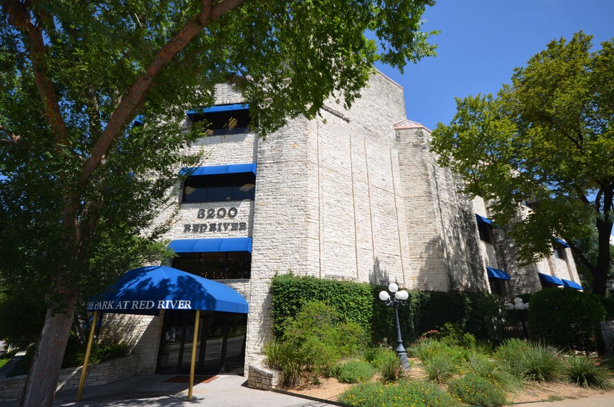 More Photos Of 3200 Red River St, Austin Medical For Lease