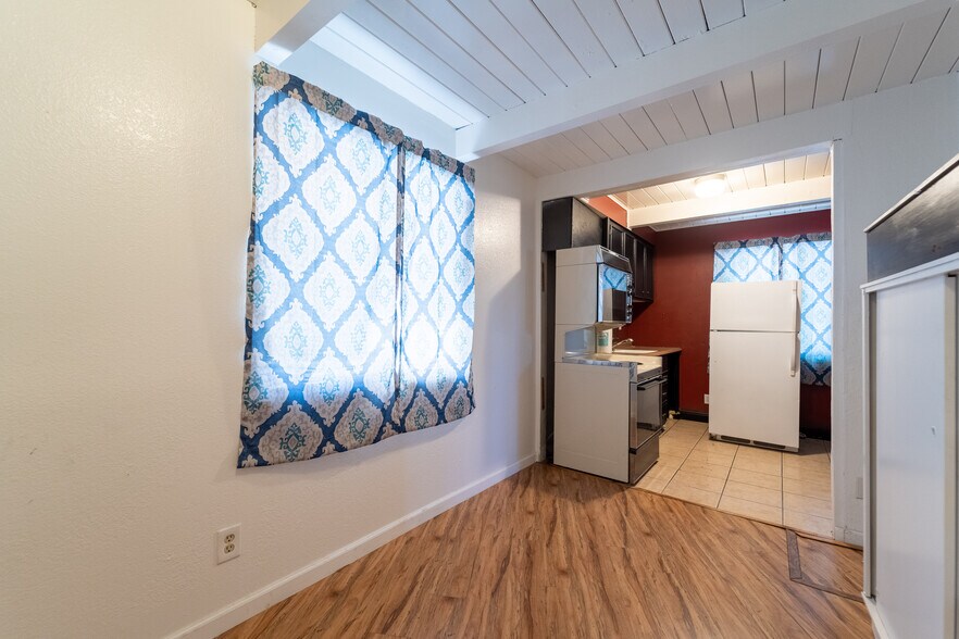 More Photos Of 1107 E Harding Way, Stockton Freestanding For Lease