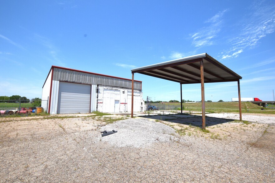 More Photos Of 1400 S Main St, Muldrow Land For Sale