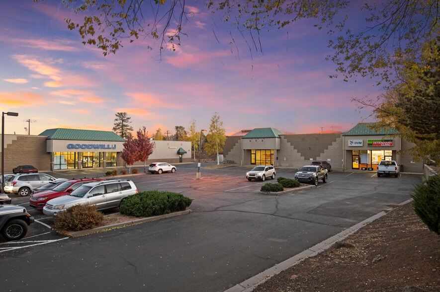 More Photos Of 963 W Route 66, Flagstaff Freestanding For Lease