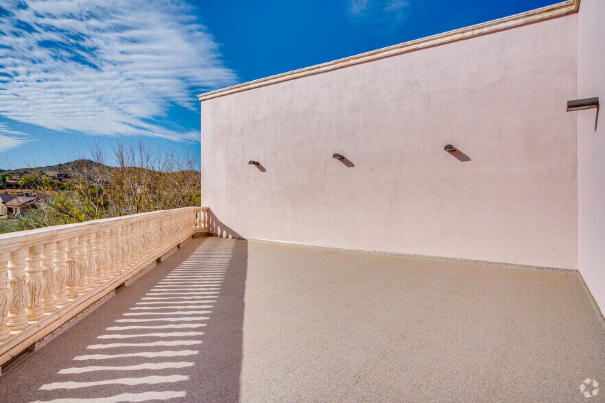 More Photos Of 711 E Carefree Hwy, Phoenix Unknown For Lease