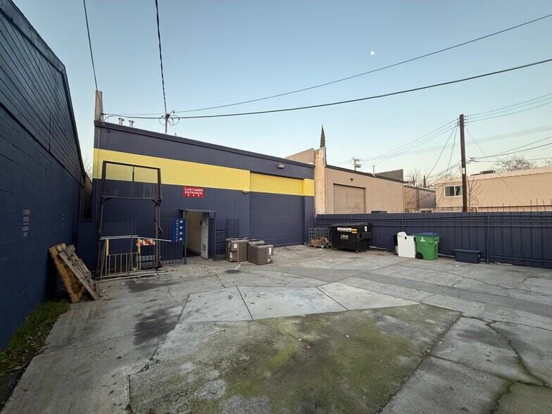 More Photos Of 2416 X St, Sacramento Warehouse For Lease