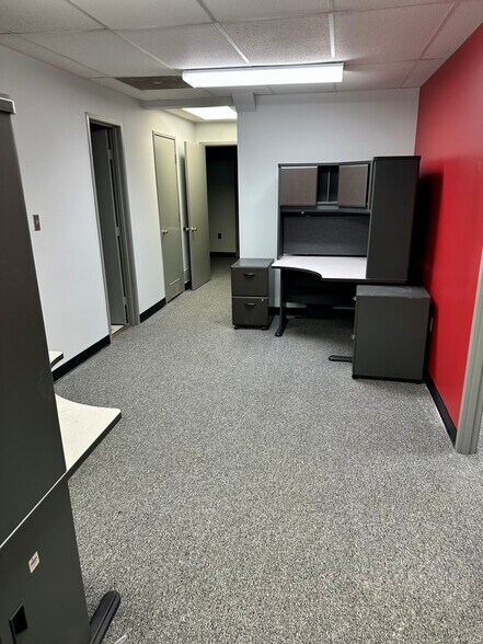 More Photos Of 15701-15757 Crabbs Branch Way, Rockville Light Distribution For Lease