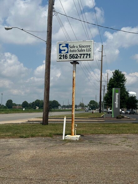 More Photos Of 1204 Erie Ave SW, Navarre Truck Stop For Lease
