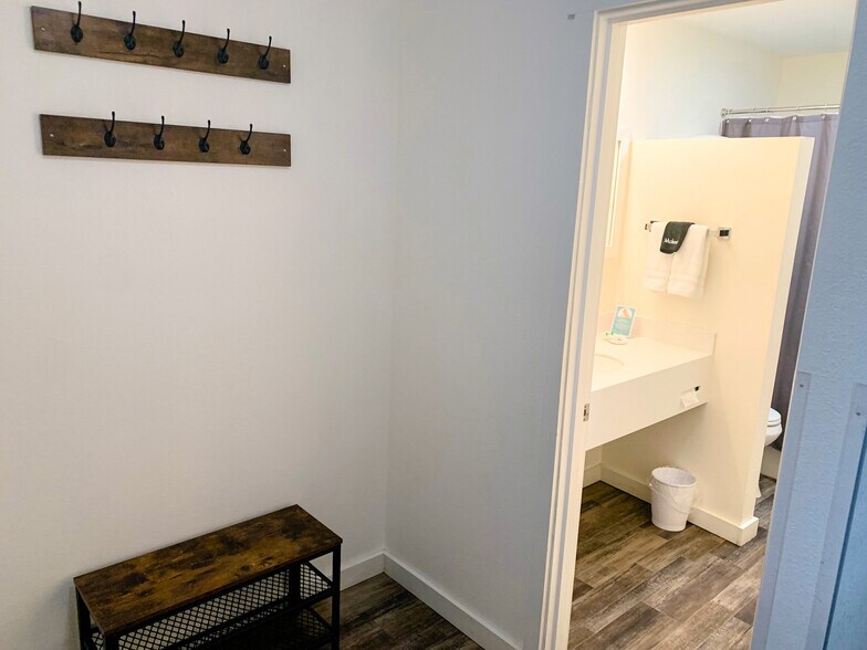 More Photos Of 87275 County Hwy 9-28, Christmas Valley Hotel For Sale