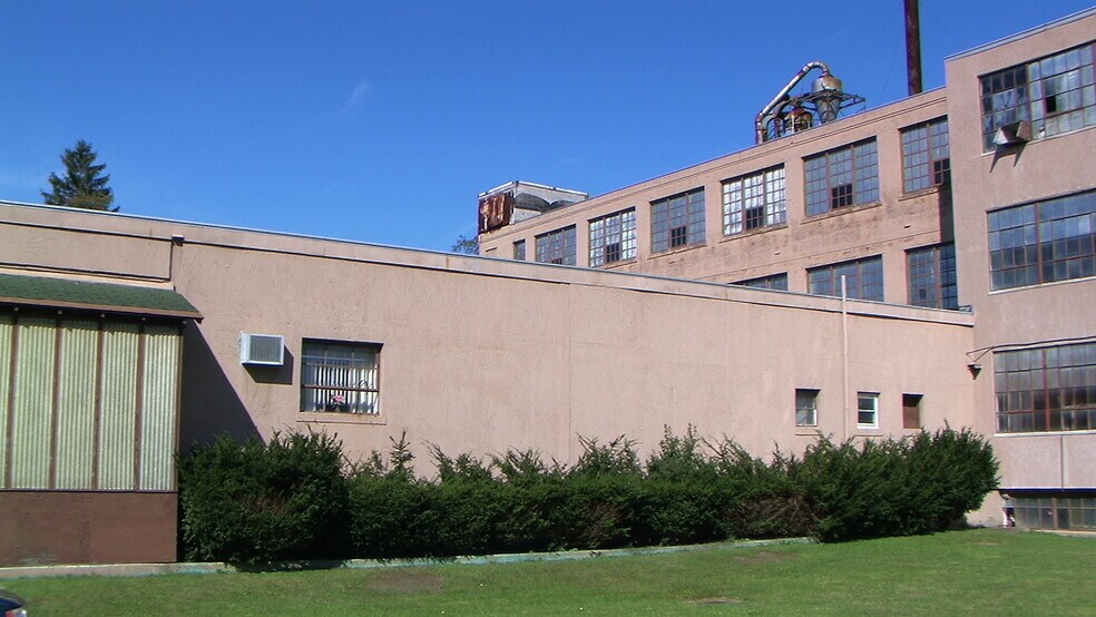 More Photos Of 36 Railroad Ave, Frewsburg Manufacturing For Lease