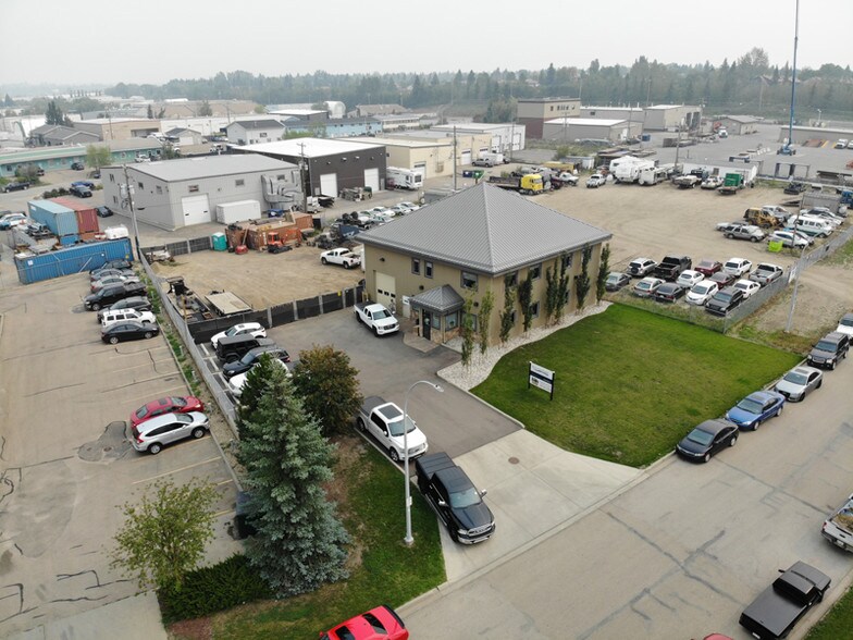 More Photos Of 35 Renault Cres, St. Albert Flex For Sale