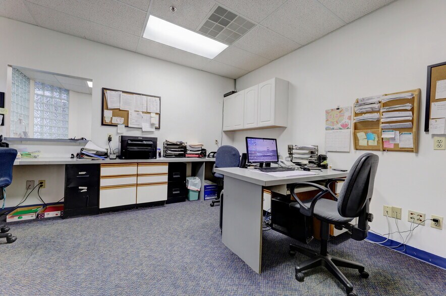 More Photos Of 342 Hamburg Tpke, Wayne Medical For Sale