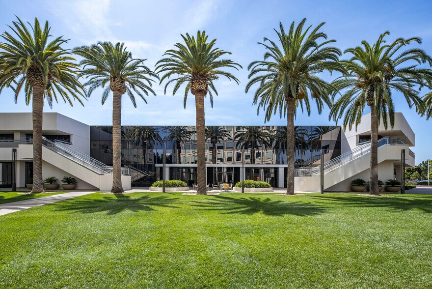 More Photos Of 4685 MacArthur Ct, Newport Beach Unknown For Lease