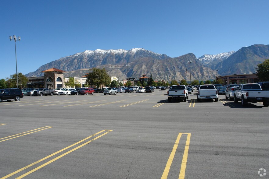 More Photos Of 575 E University Pky, Orem General Retail For Lease