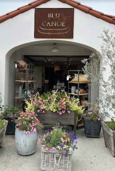 More Photos Of 323 Marine Ave, Newport Beach General Retail For Lease