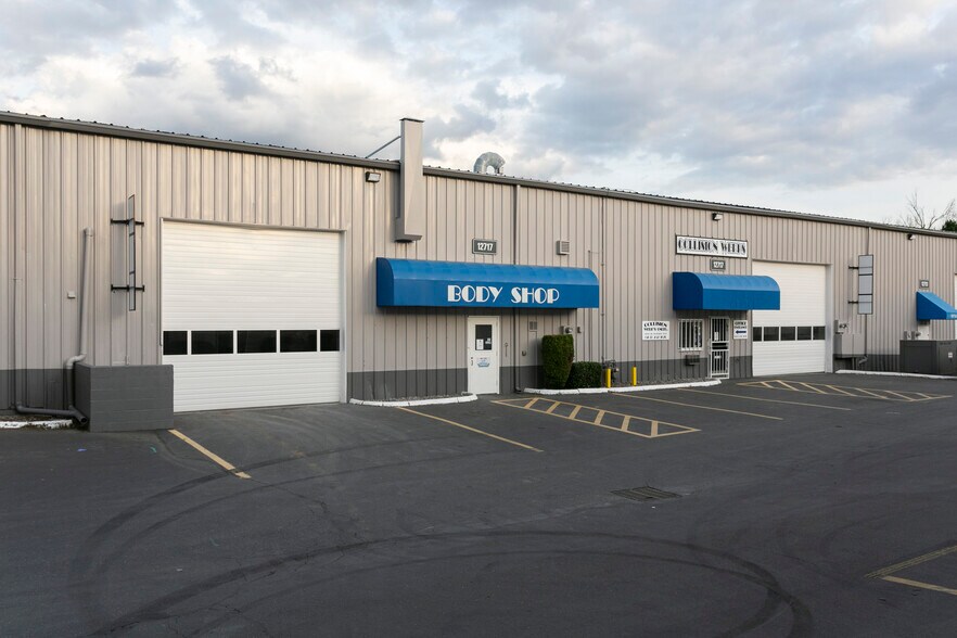 More Photos Of 12683-12689 NE Whitaker Way, Portland Manufacturing For Lease