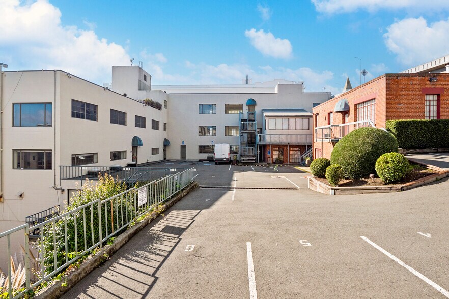 More Photos Of 329 Bryant St, San Francisco Loft Creative Space For Lease