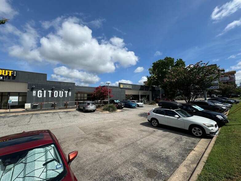 More Photos Of 4930 S Congress Ave, Austin Storefront For Lease