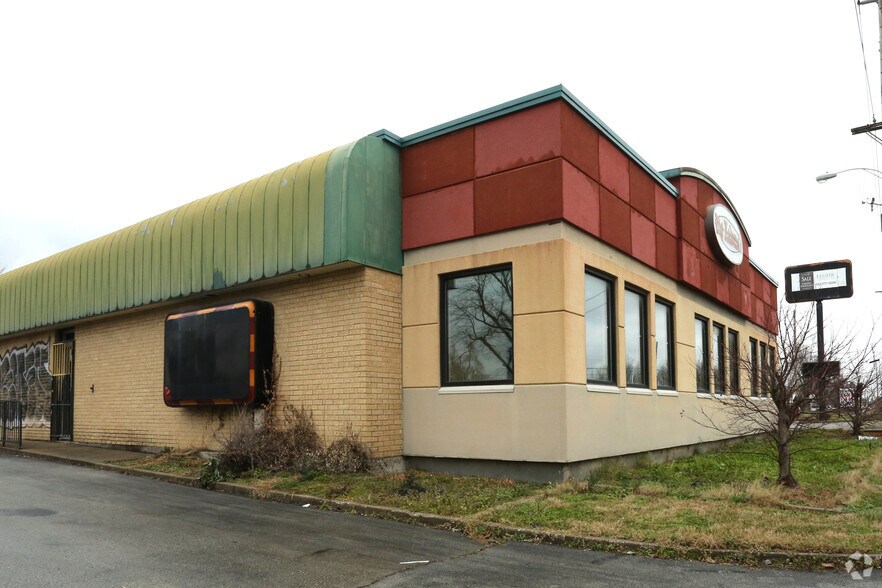 More Photos Of 14124 Dixie Hwy, Louisville Restaurant For Lease