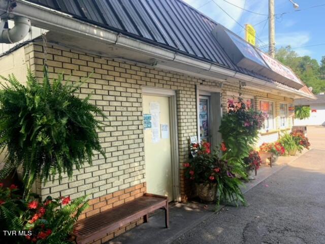 More Photos Of 314 Front E st, Coeburn General Retail For Sale