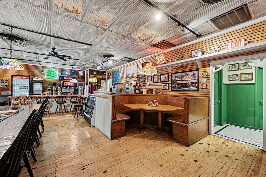 More Photos Of 115 N Main St, Faith Restaurant For Sale