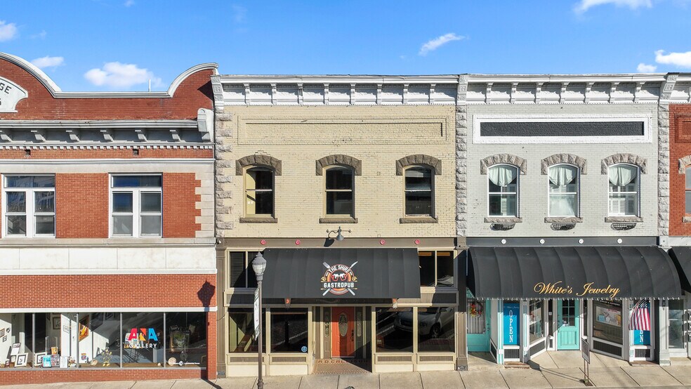 More Photos Of 117 W Walnut St, Rogers Restaurant For Sale