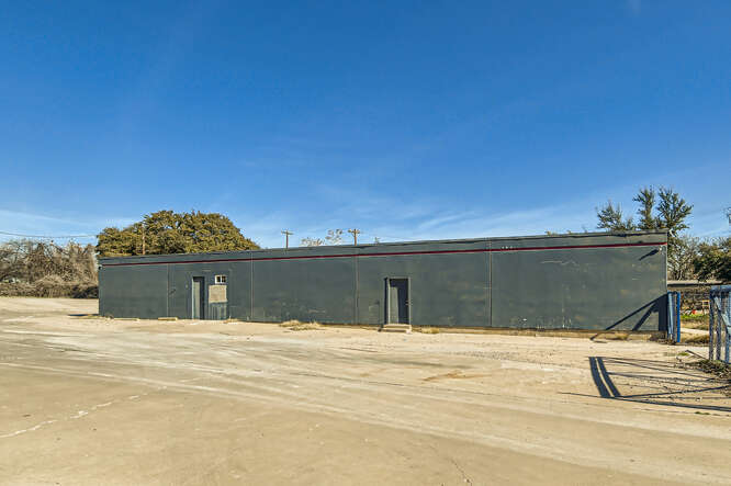 More Photos Of 513 Thompson Ln, Austin Flex For Lease