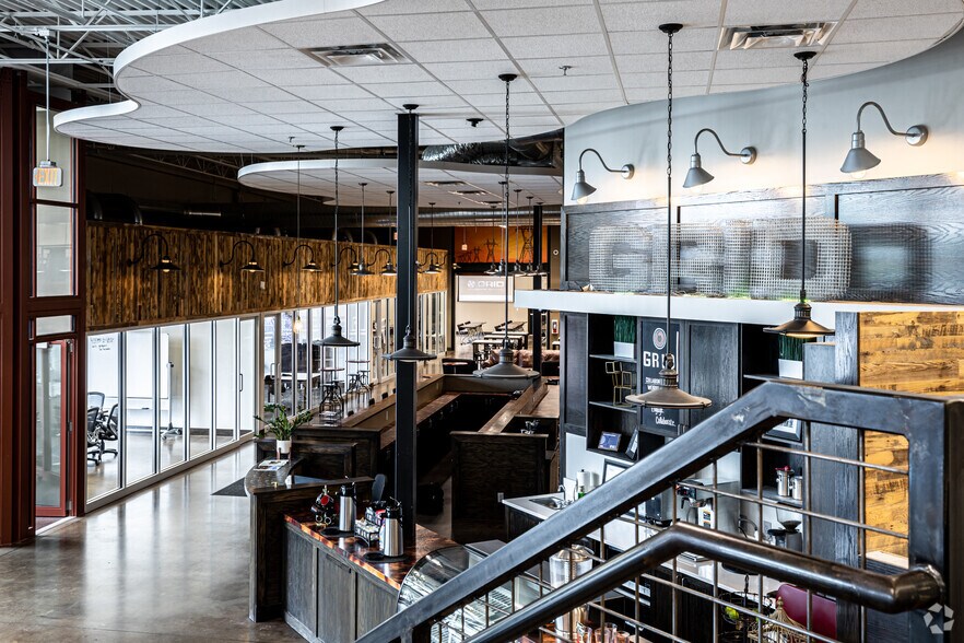 More Photos Of 12022 Blue Valley Pky, Overland Park Coworking Space