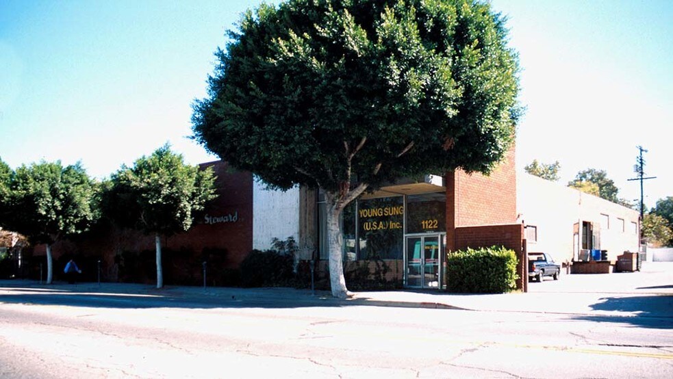 Primary Photo Of 1122 S Alvarado St, Los Angeles Warehouse For Lease