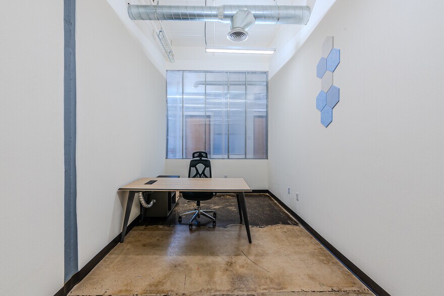 More Photos Of 1601 Magoffin Ave, El Paso Office Residential For Lease