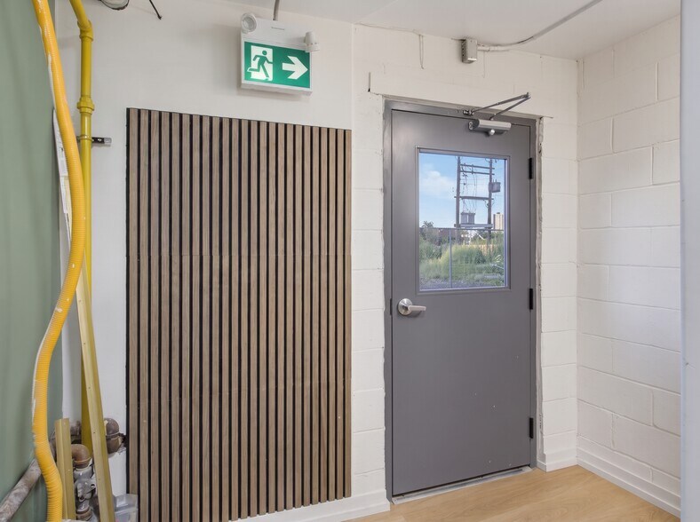 More Photos Of 183 King St E, Hamilton Storefront Retail Residential For Sale
