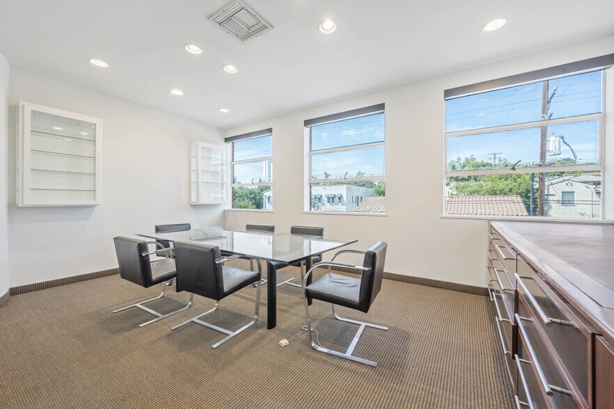 More Photos Of 449 S Beverly, Beverly Hills Office For Sale
