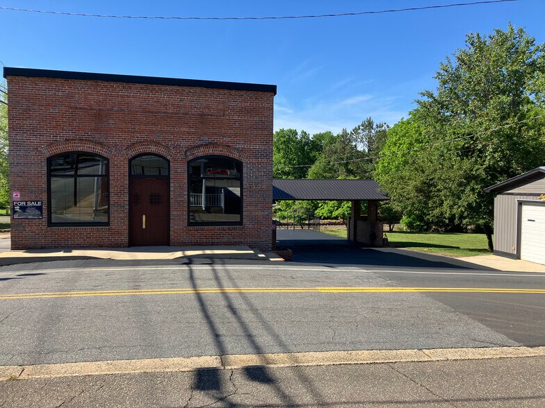 More Photos Of 157 N Main St, Bostic Office For Sale