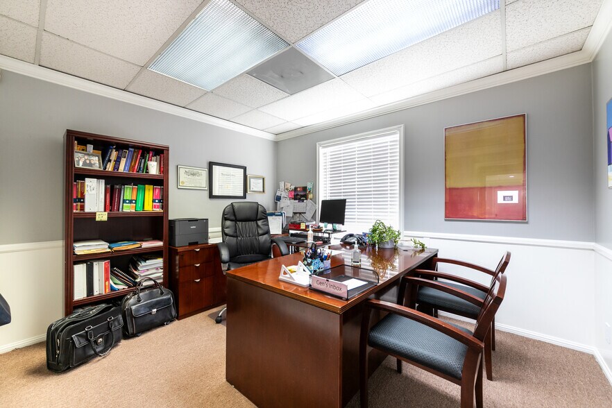 More Photos Of 1913 E 17th St, Santa Ana Office For Sale