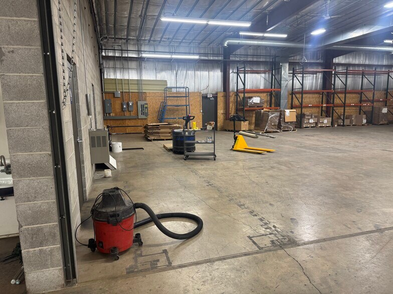 More Photos Of 1434 Progress Ln, Omro Distribution For Sale