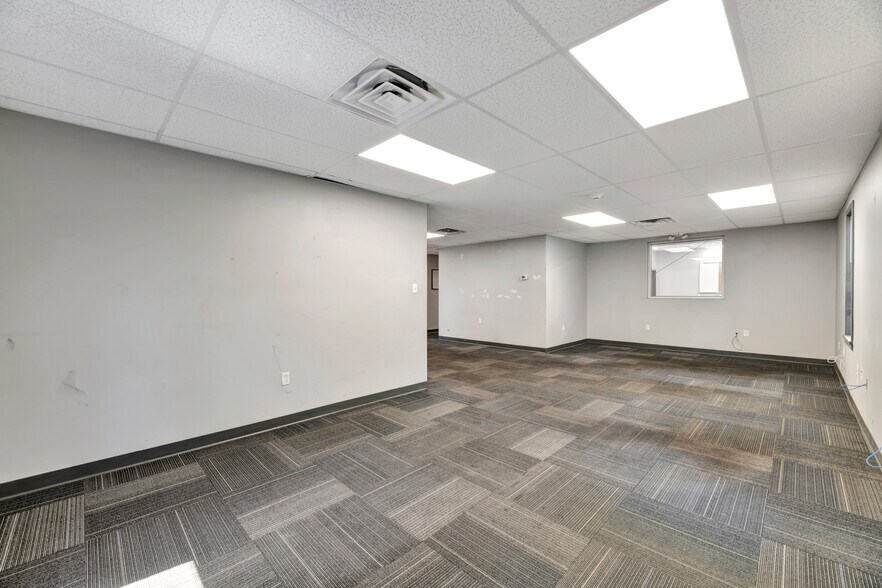 More Photos Of 1000 1st State Blvd, Wilmington Warehouse For Lease