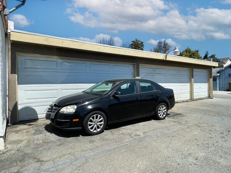 More Photos Of 524 W Williamson Ave, Fullerton Apartments For Sale