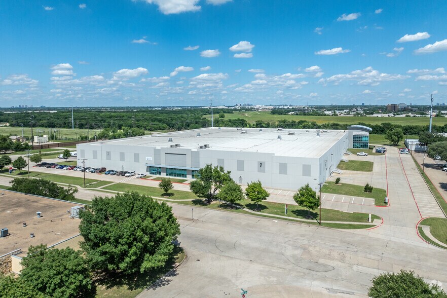 More Photos Of 2040 Century Center Blvd, Irving Manufacturing For Sale