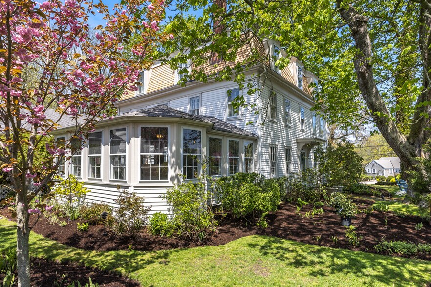More Photos Of 1861 Main St, Brewster Hospitality For Sale