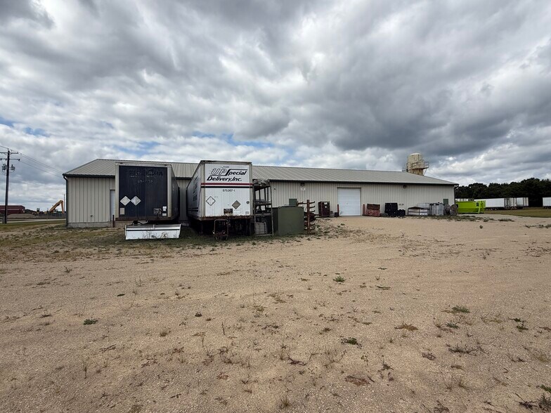 More Photos Of 1975 Spindt Dr, Waupaca Industrial For Sale
