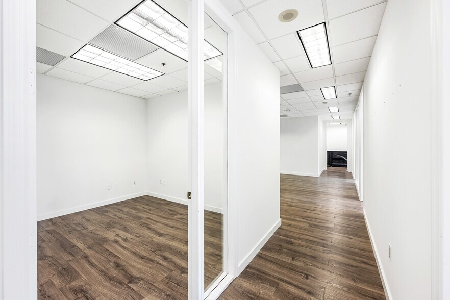 More Photos Of 150 SE 2nd Ave, Miami Coworking Space