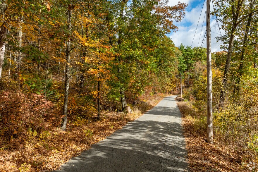 More Photos Of 277 Main St, Sturbridge Land For Lease