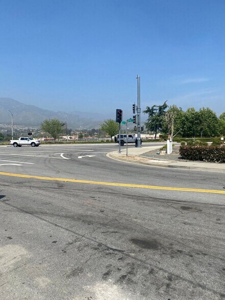 More Photos Of 7920 Webster St, Highland Office For Lease