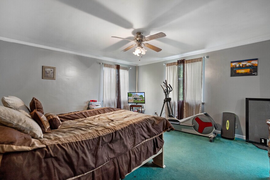 More Photos Of 701 Thompson Ave, Donora Funeral Home For Sale