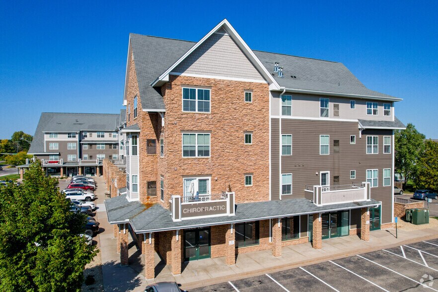 More Photos Of 2800 Rice St, Little Canada Apartments For Lease