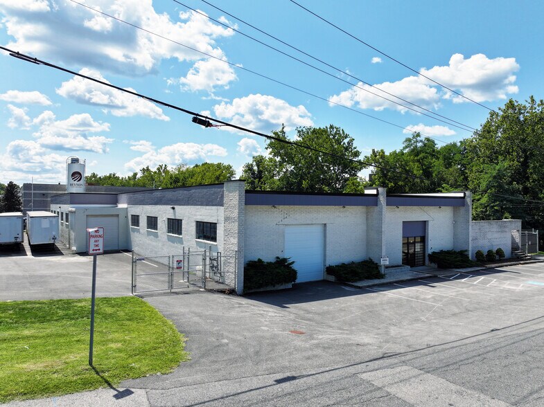 More Photos Of 109 Cockeysville Rd, Cockeysville Warehouse For Lease